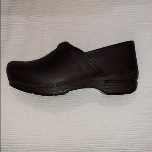 NEW Dankso Pro XP women’s size 39 in brown